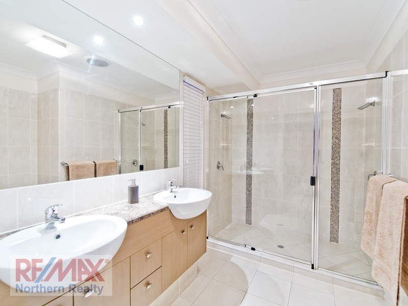 19 Lowai Court, Albany Creek QLD 4035