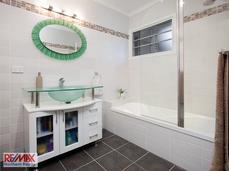 15 Levant Street, Albany Creek QLD 4035