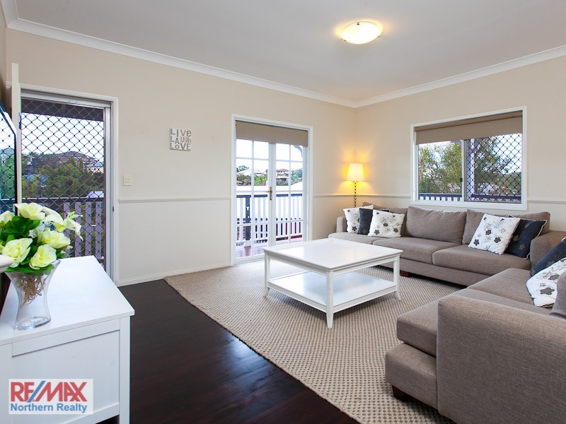 5 Fairy Place, Eatons Hill QLD 4037