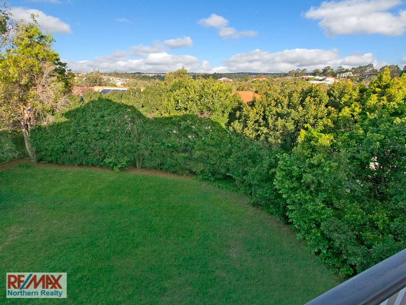 5 Fairy Place, Eatons Hill QLD 4037