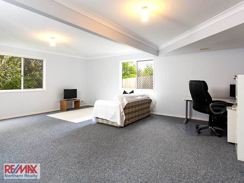 5 Fairy Place, Eatons Hill QLD 4037