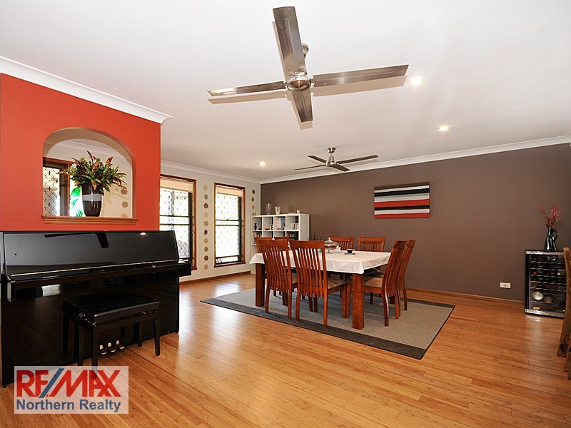 142 Faheys Rd West, Albany Creek QLD 4035