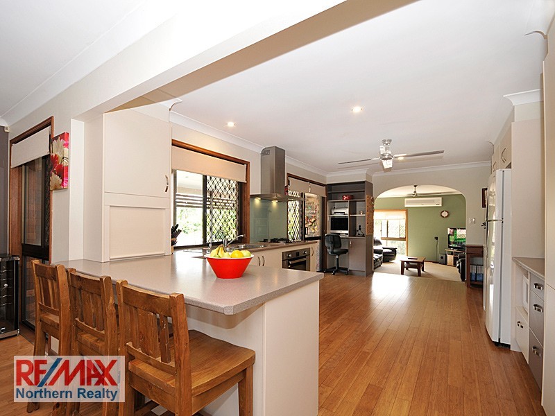 142 Faheys Rd West, Albany Creek QLD 4035
