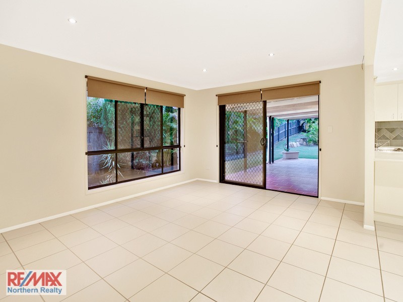 16 Avondale Road, Warner QLD 4500