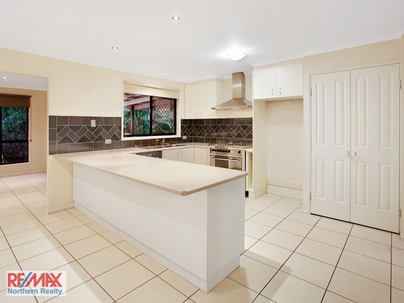 16 Avondale Road, Warner QLD 4500