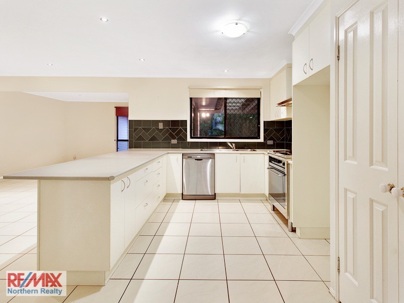 16 Avondale Road, Warner QLD 4500