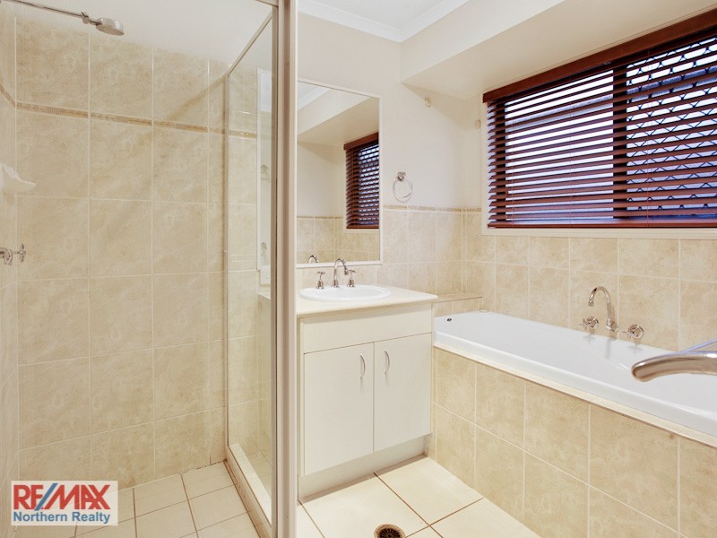 16 Avondale Road, Warner QLD 4500