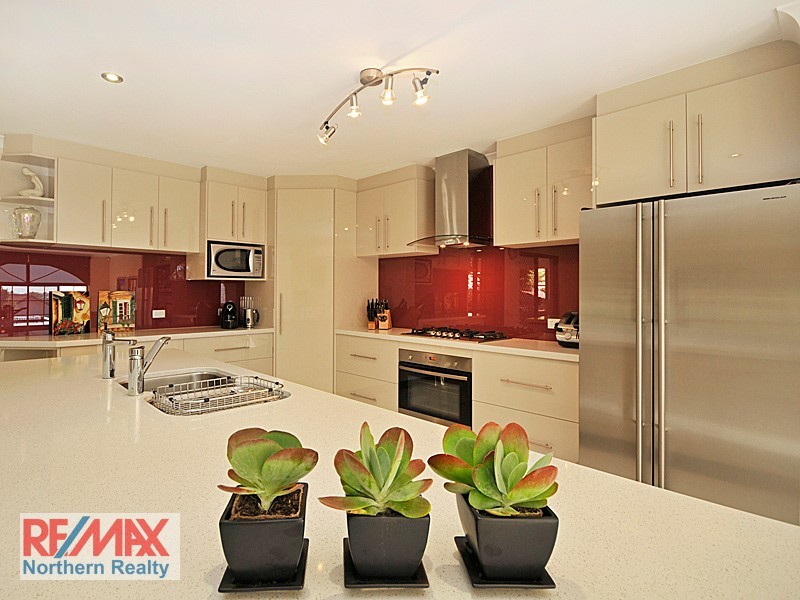 8 Black Bean Court, Albany Creek QLD 4035