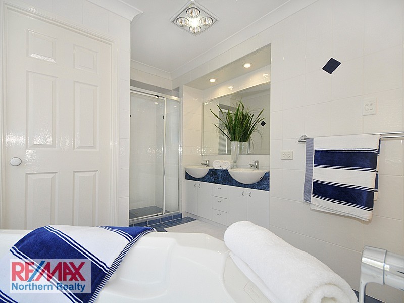 8 Black Bean Court, Albany Creek QLD 4035