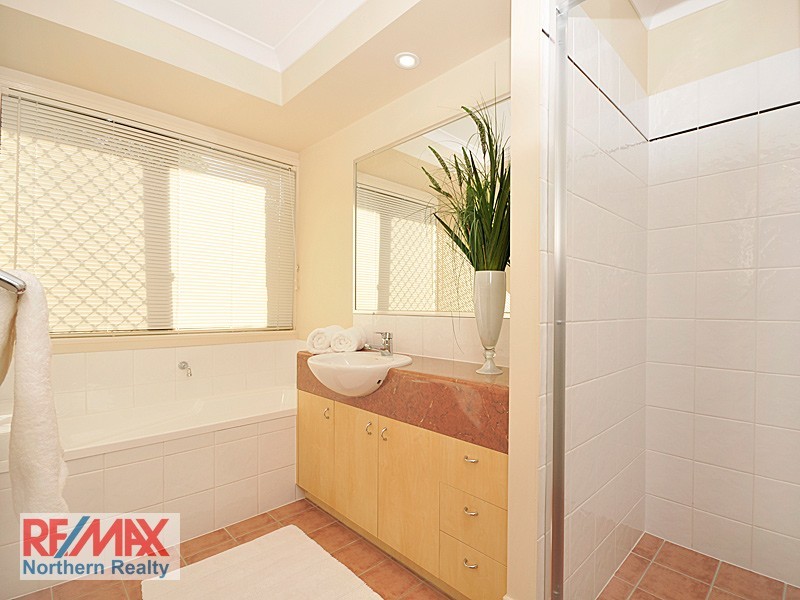 8 Black Bean Court, Albany Creek QLD 4035