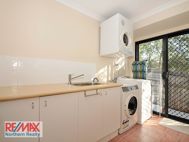 8 Black Bean Court, Albany Creek QLD 4035