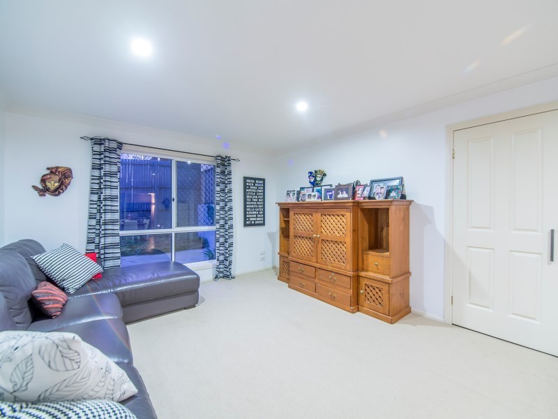 8 Wivenhoe Avenue, Albany Creek QLD 4035