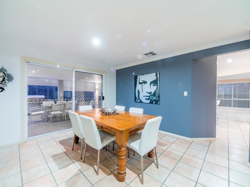 8 Wivenhoe Avenue, Albany Creek QLD 4035