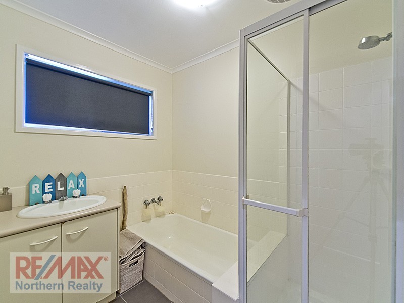 68 DANDENONG ROAD, Jamboree Heights QLD 4074