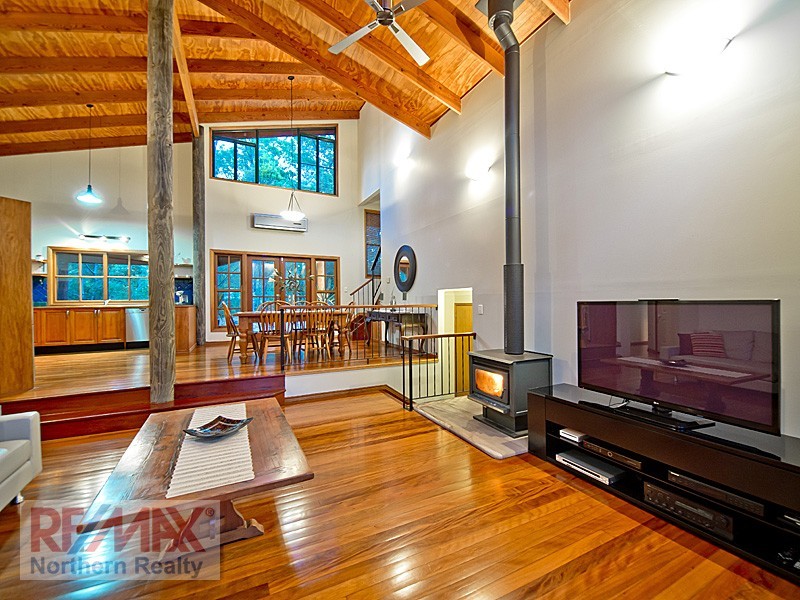 42 Lascelle Ct, Eatons Hill QLD 4037