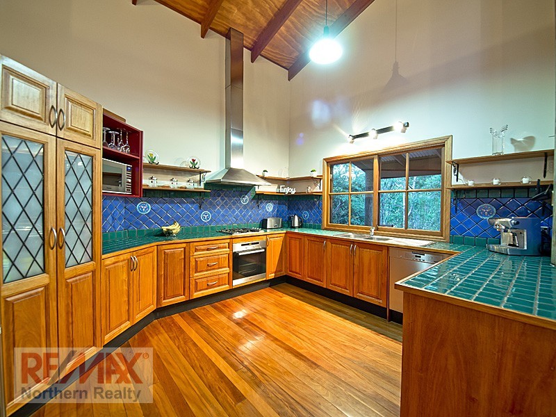 42 Lascelle Ct, Eatons Hill QLD 4037