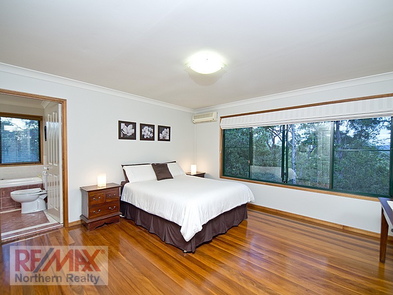42 Lascelle Ct, Eatons Hill QLD 4037