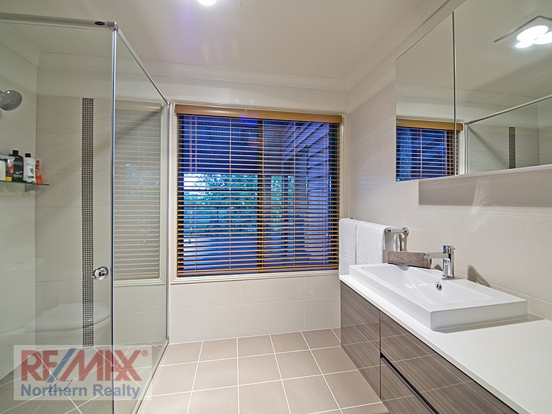 42 Lascelle Ct, Eatons Hill QLD 4037