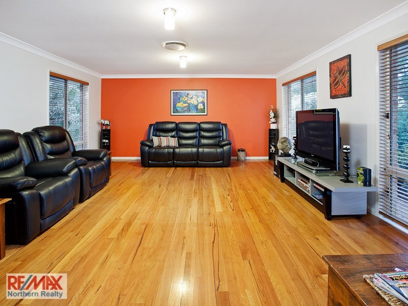 16 Yellow Button Close, Warner QLD 4500