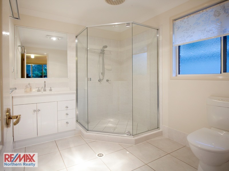 16 Yellow Button Close, Warner QLD 4500