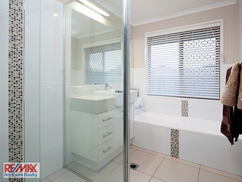 22 Hero Street, Eatons Hill QLD 4037