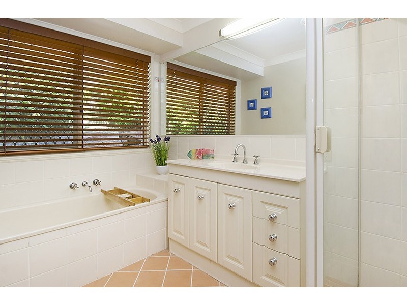 7 Wattle Close, Bridgeman Downs QLD 4035