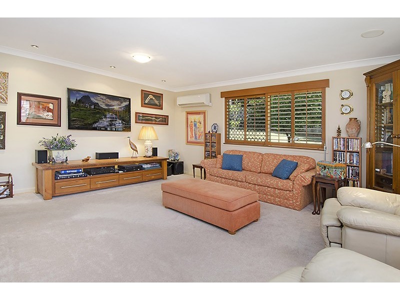 7 Wattle Close, Bridgeman Downs QLD 4035