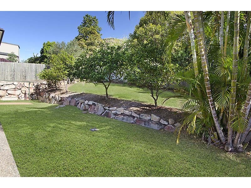 7 Wattle Close, Bridgeman Downs QLD 4035