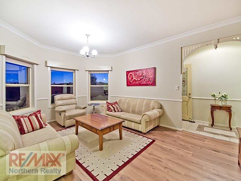 5 Palm Ct, Albany Creek QLD 4035