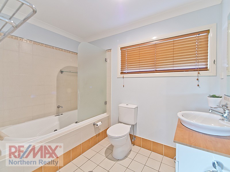 5 Palm Ct, Albany Creek QLD 4035