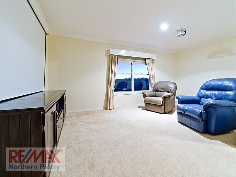 5 Palm Ct, Albany Creek QLD 4035