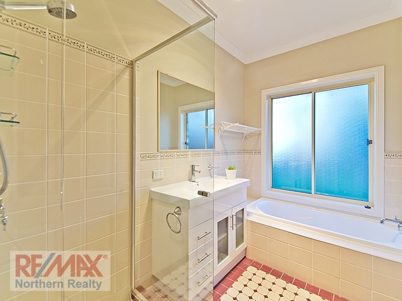 5 Palm Ct, Albany Creek QLD 4035