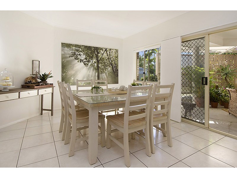 7 Myrtle Crescent, Bridgeman Downs QLD 4035