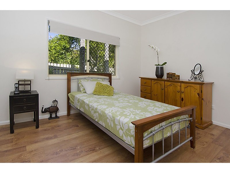 7 Myrtle Crescent, Bridgeman Downs QLD 4035