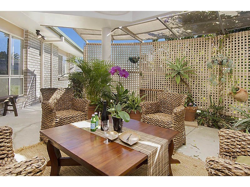 7 Myrtle Crescent, Bridgeman Downs QLD 4035