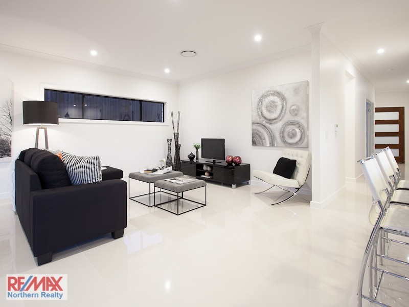 25 Hillary Drive, Warner QLD 4500