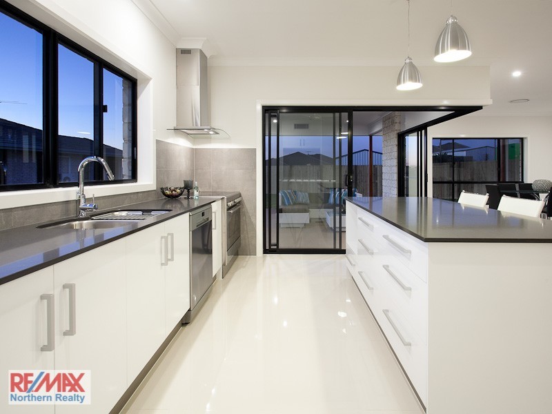 25 Hillary Drive, Warner QLD 4500