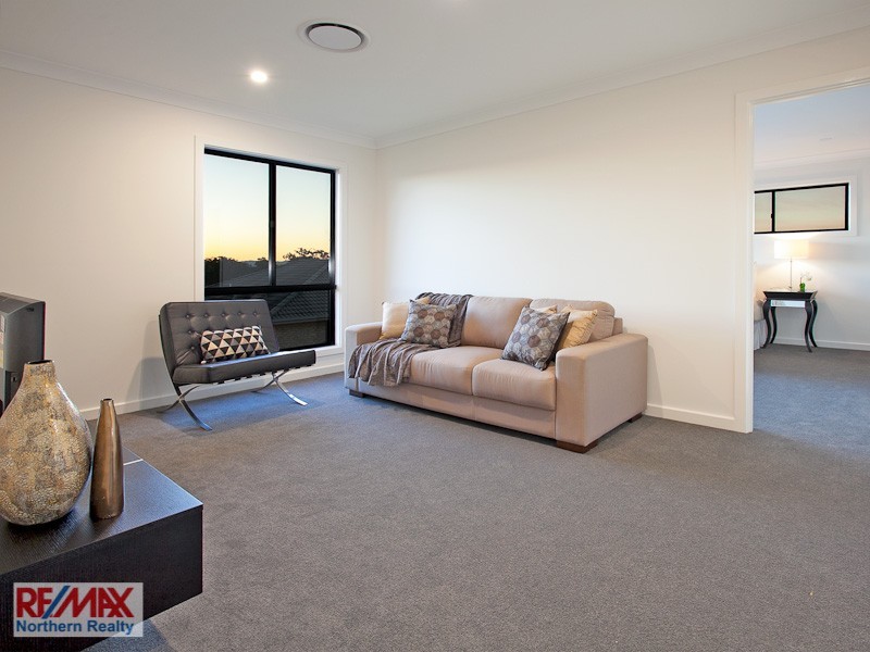 25 Hillary Drive, Warner QLD 4500