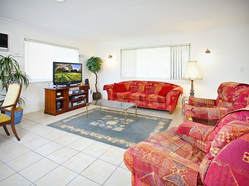 32 Akers Rd, Lawnton QLD 4501