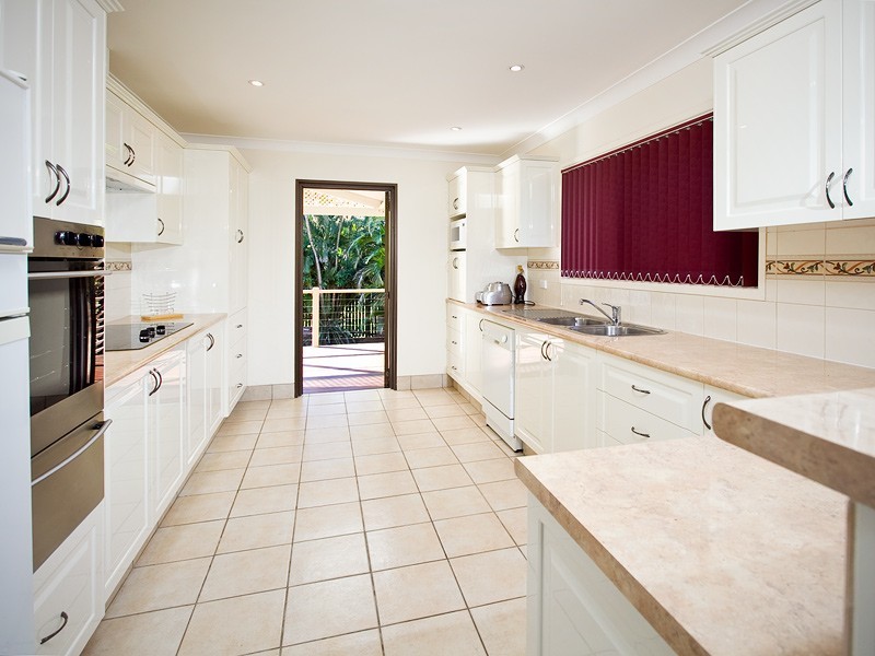 32 Akers Rd, Lawnton QLD 4501