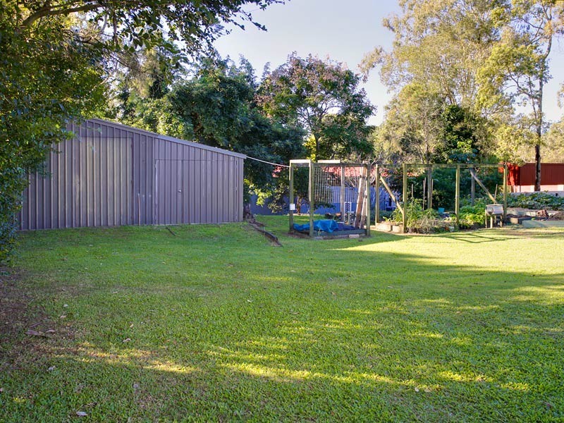 32 Akers Rd, Lawnton QLD 4501