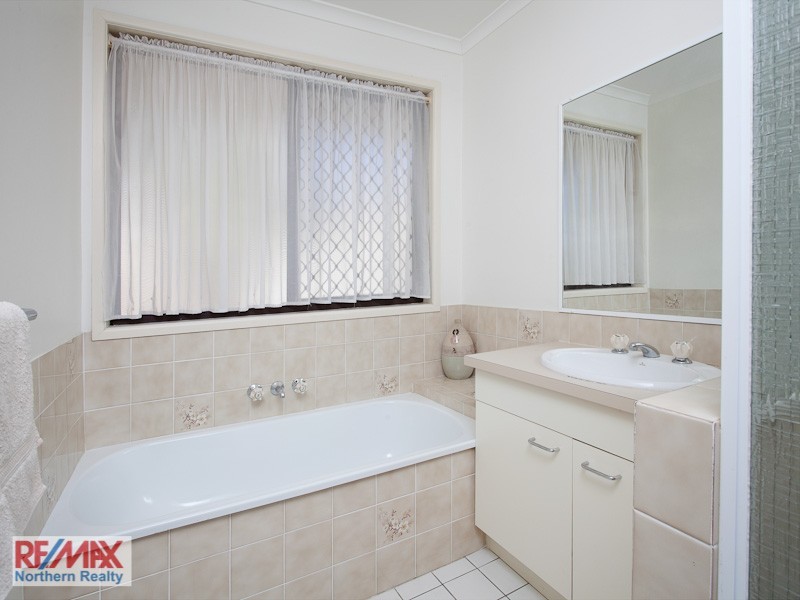 5 Regatta Avenue, Bunya QLD 4055