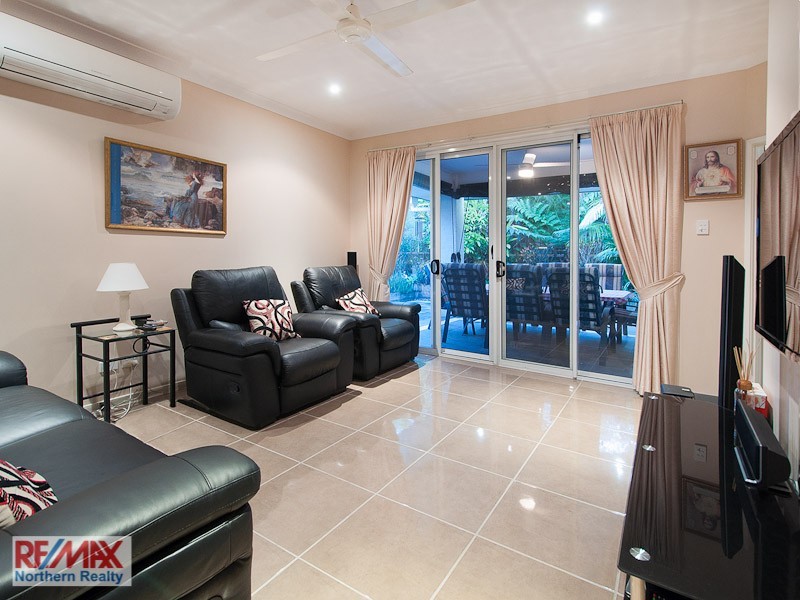 6 Nicklaus Parade, North Lakes QLD 4509