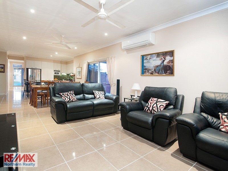 6 Nicklaus Parade, North Lakes QLD 4509