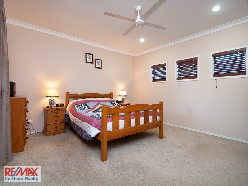 6 Nicklaus Parade, North Lakes QLD 4509