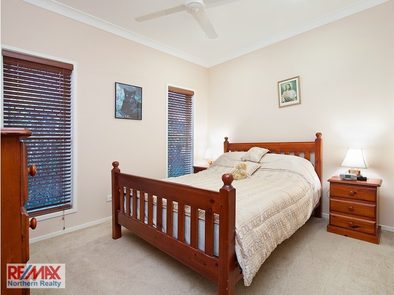 6 Nicklaus Parade, North Lakes QLD 4509