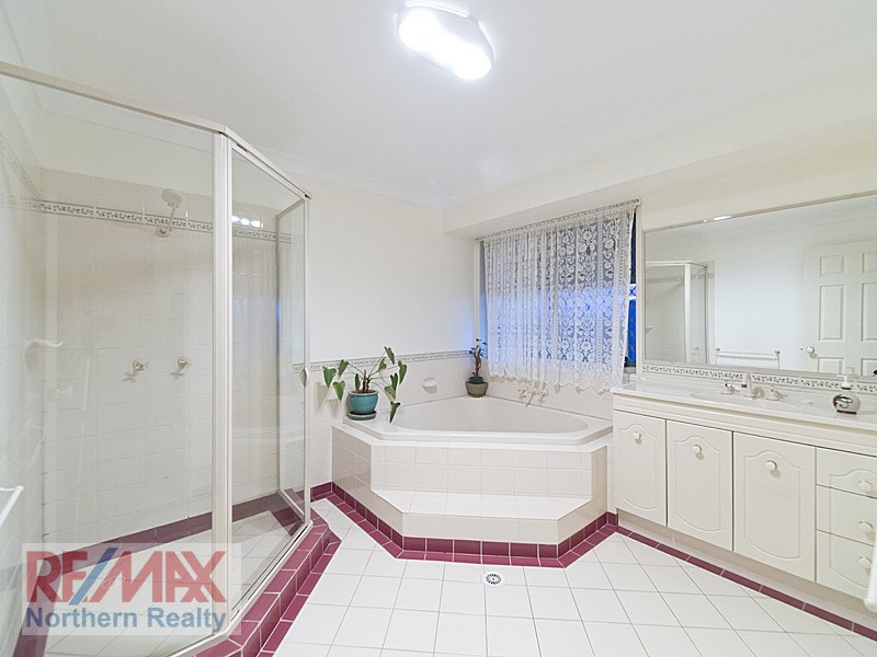 21 Silvereye Crescent, Albany Creek QLD 4035