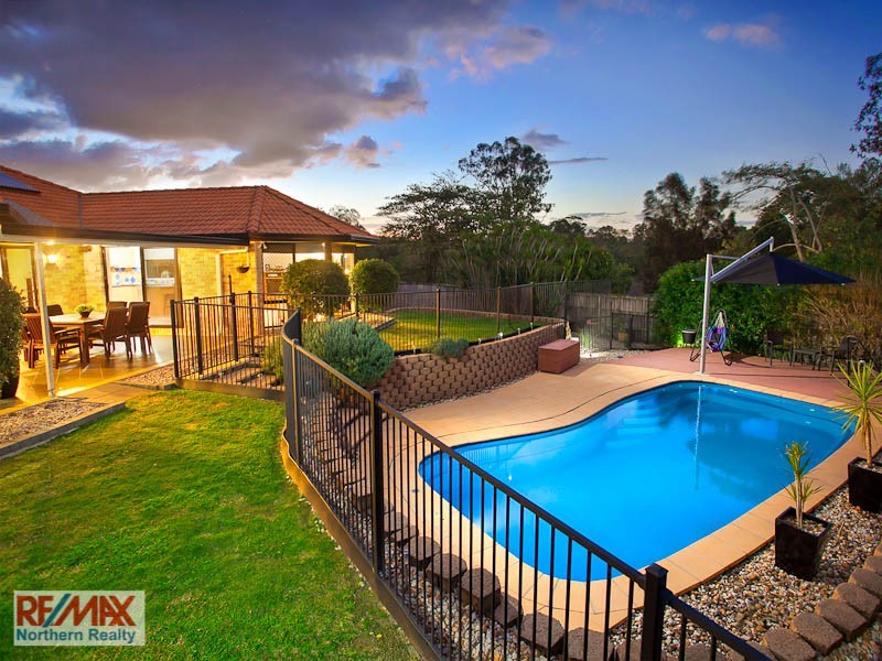 5 Farr Place, Petrie QLD 4502