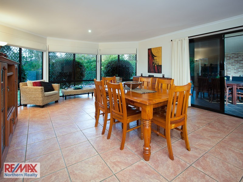 5 Farr Place, Petrie QLD 4502