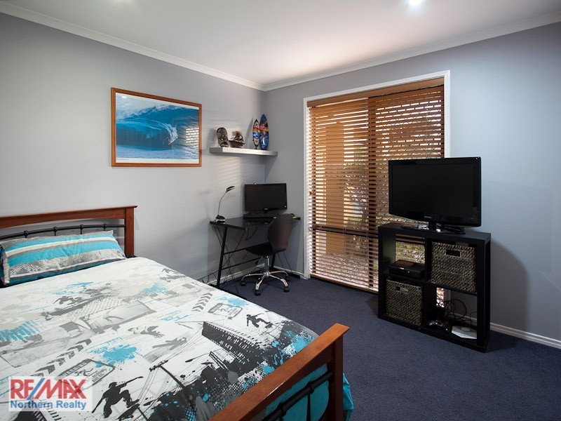 5 Farr Place, Petrie QLD 4502